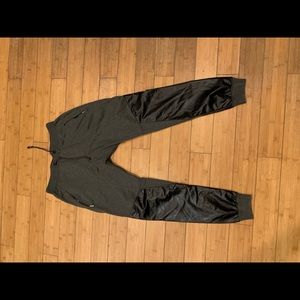 Men’s joggers